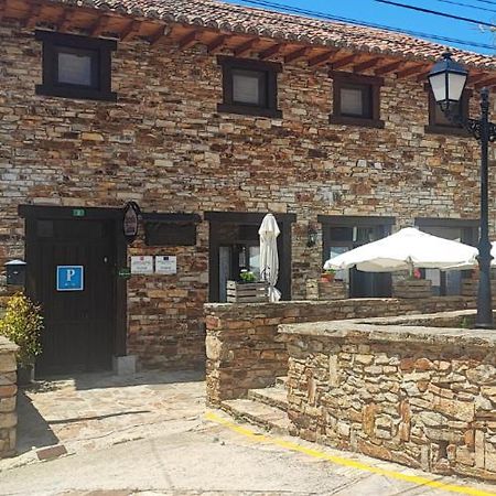 Posada De Serrada Serrada de la Fuente Dış mekan fotoğraf
