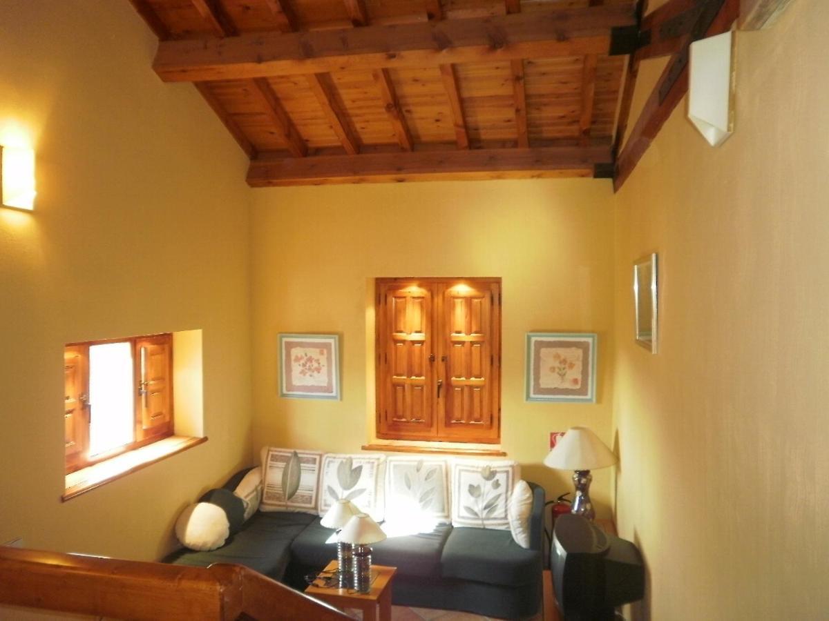 Posada De Serrada Serrada de la Fuente Dış mekan fotoğraf
