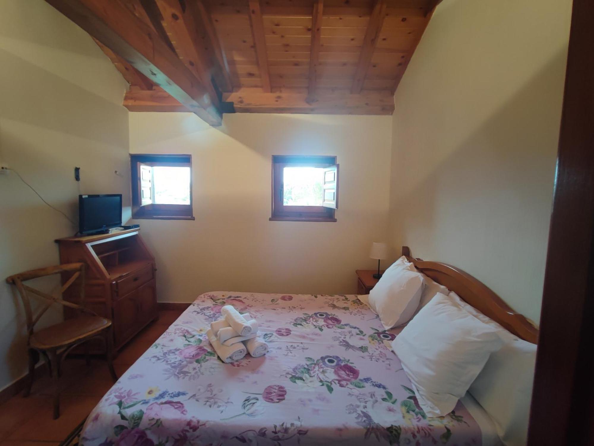 Posada De Serrada Serrada de la Fuente Dış mekan fotoğraf